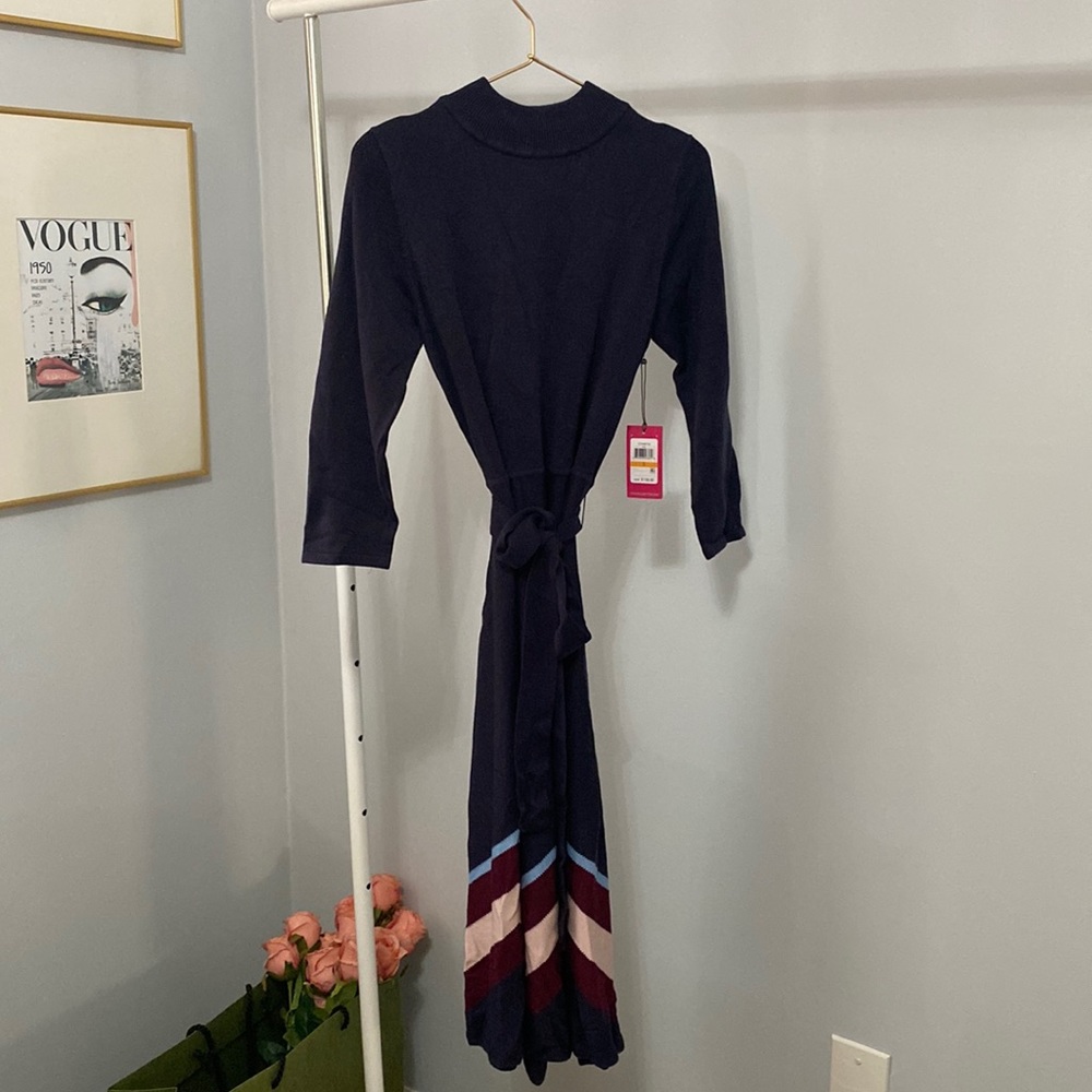 ✨NWT✨ Vince Camuto Women's Mock-Neck Belted Dress